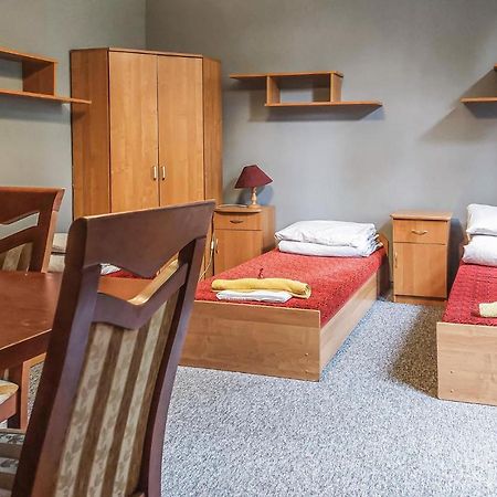 Cozy Home In Raciaski Mlyn With Kitchen Raciaz Екстер'єр фото